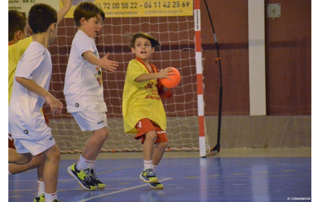 UN SUPER TOURNOI MINI HAND !